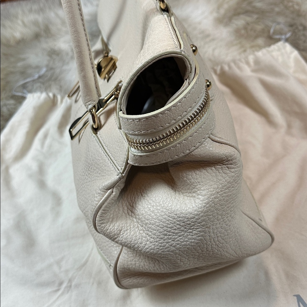 Max Mara Neutral Leather Top Handle Bag | Gold Hardware | Made in Italy - Picture 15 of 16